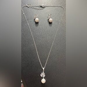 Silver Tone Leaf Design Faux Pearl CZ Crystal Earrings Necklace Dainty Set